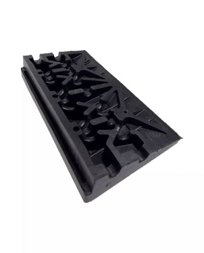 Kantstensrampe med reflekser, midtersektion 60*30*10 cm