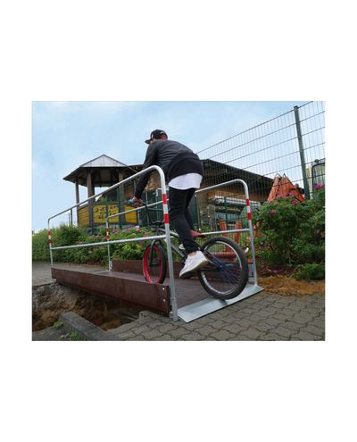 Aluminiumsgangbro 3,2 m bred 1 m, lasteevne 150 kg/m2